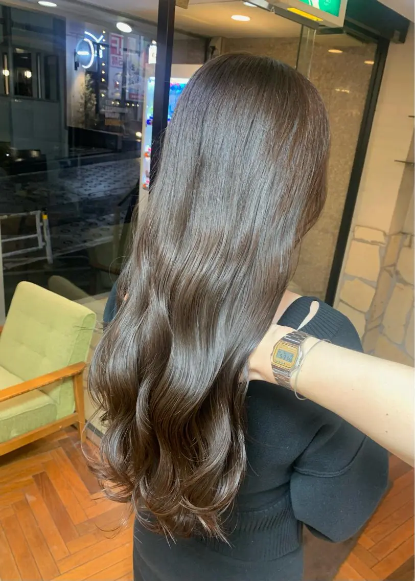 ロング カラー ベージュカラー ブリーチ ブリーチなしカラー ヘアカラー トリートメント 矢野 晃平のヘアスタイル