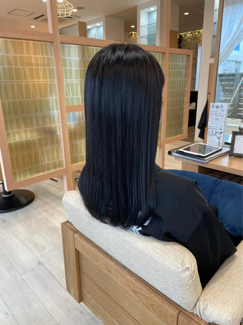 ロング être 加藤 悠花のヘアスタイル