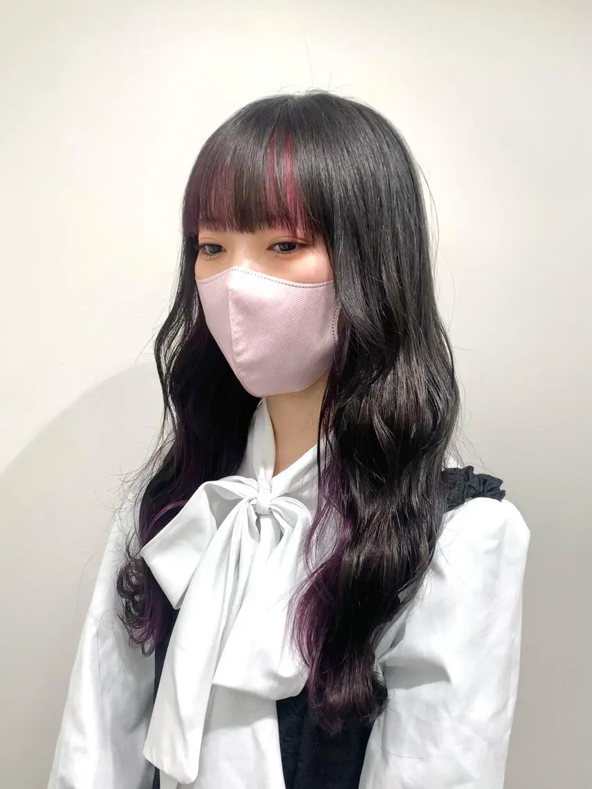 ロング カラー デザインカラー インナーカラー ピンクカラー レイヤー ハイトーン 暖色⭐︎KANAKOのヘアスタイル