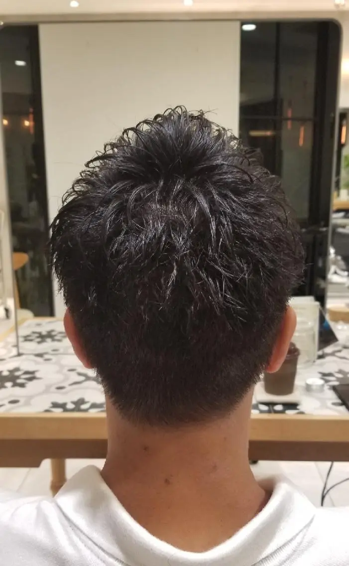 メンズ 刈り上げ メンズベリーショート カット 🌿赤み消し/ 艶カラー落合 優🌿のヘアスタイル