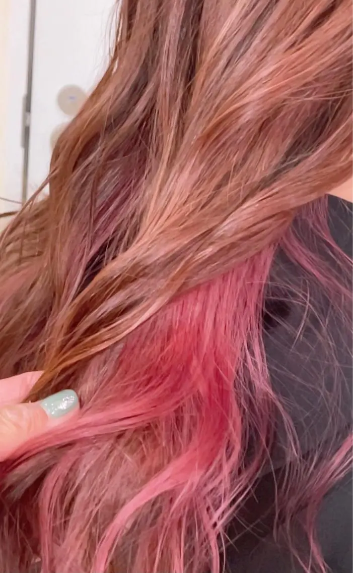 ロング カラー インナーカラー 清水 有実子のヘアスタイル