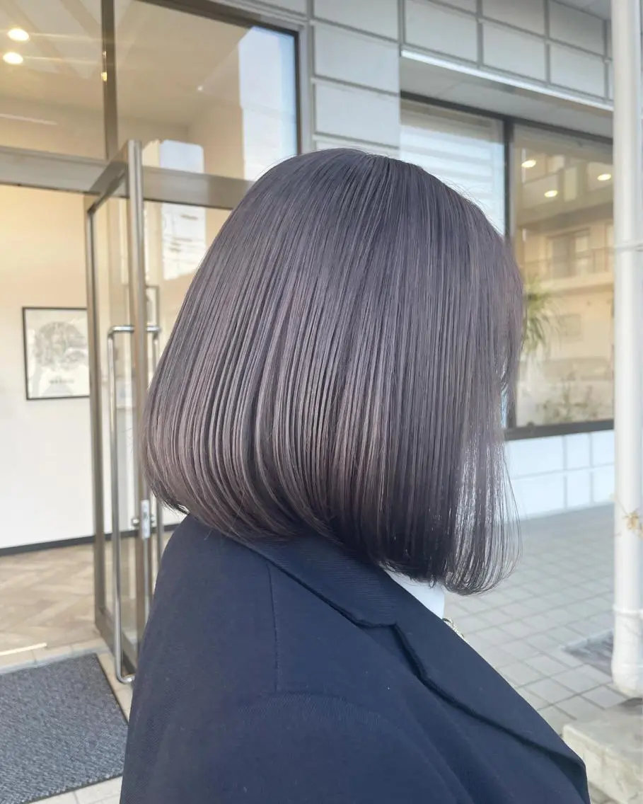 ミディアム カラー ブリーチ ダブルカラー シルバー RONDEL 伽那のヘアスタイル