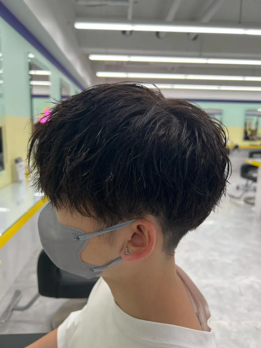 ショート カラー パーマ ヘアアレンジ メンズ キッズ ネイル マツエク・マツパ アイブロウ アップバング センターパート メンズハイライト マッシュ メンズパーマ 🔷横浜1のパーマ 職人🔷将太郎のヘアスタイル