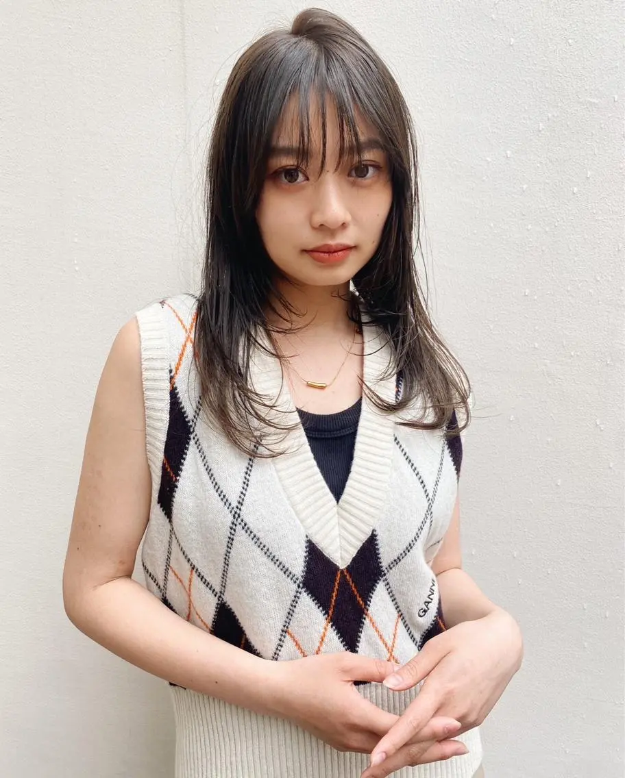 セミロング 💍モテる艶髪 透明感カラー💖のヘアスタイル