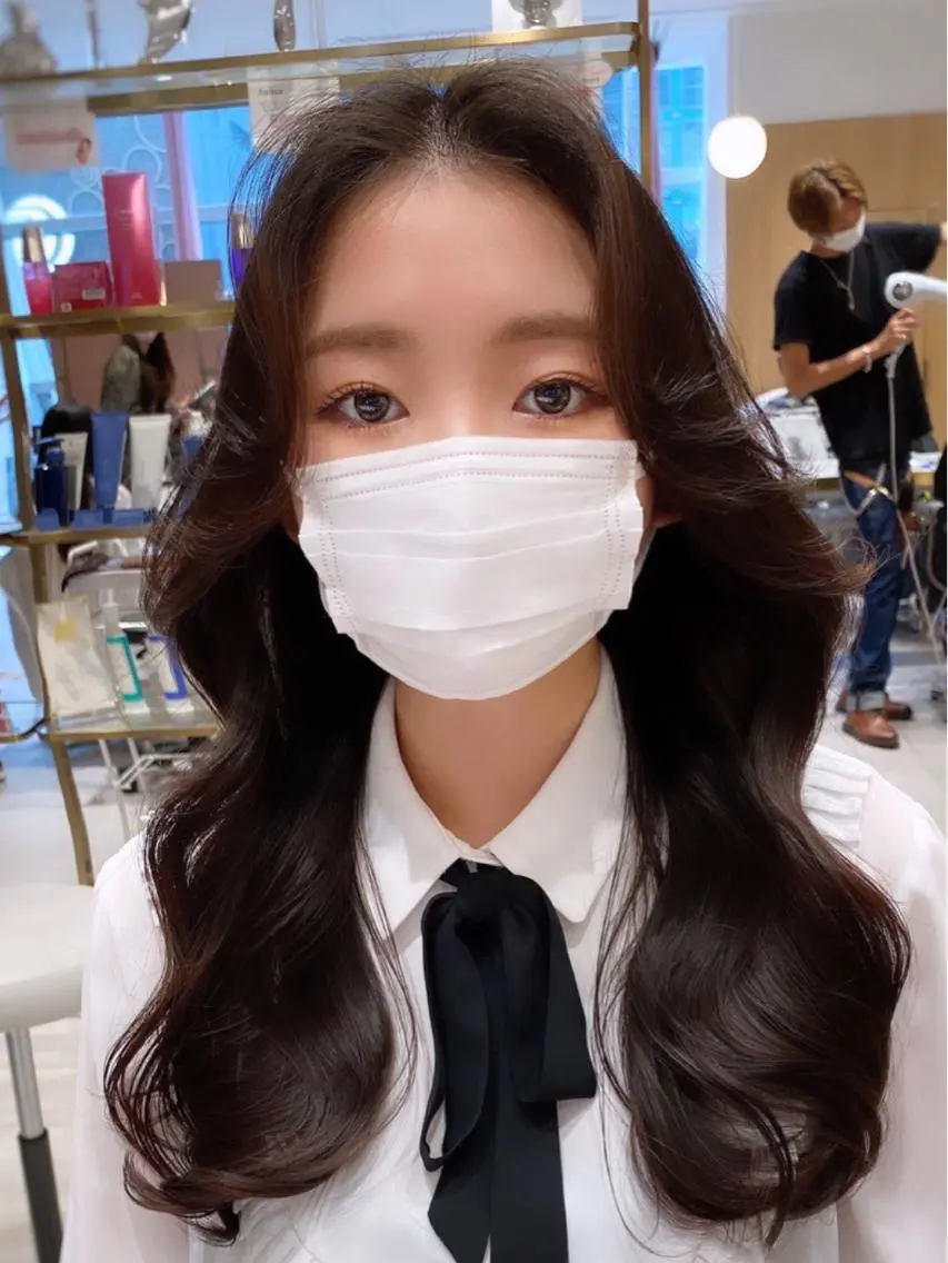 セミロング くびれヘア 顔周りカット ヨシンモリ 韓国風ヘア おくれ毛 韓国ヘア🇰🇷髪質 改善たけるのヘアスタイル