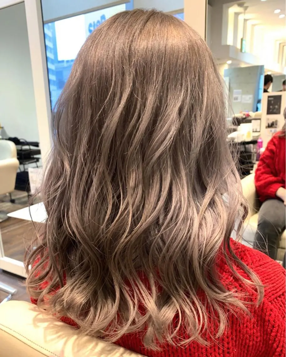 セミロング カラー ラベンダーカラー 心斎橋なんば 大野竜輝のヘアスタイル
