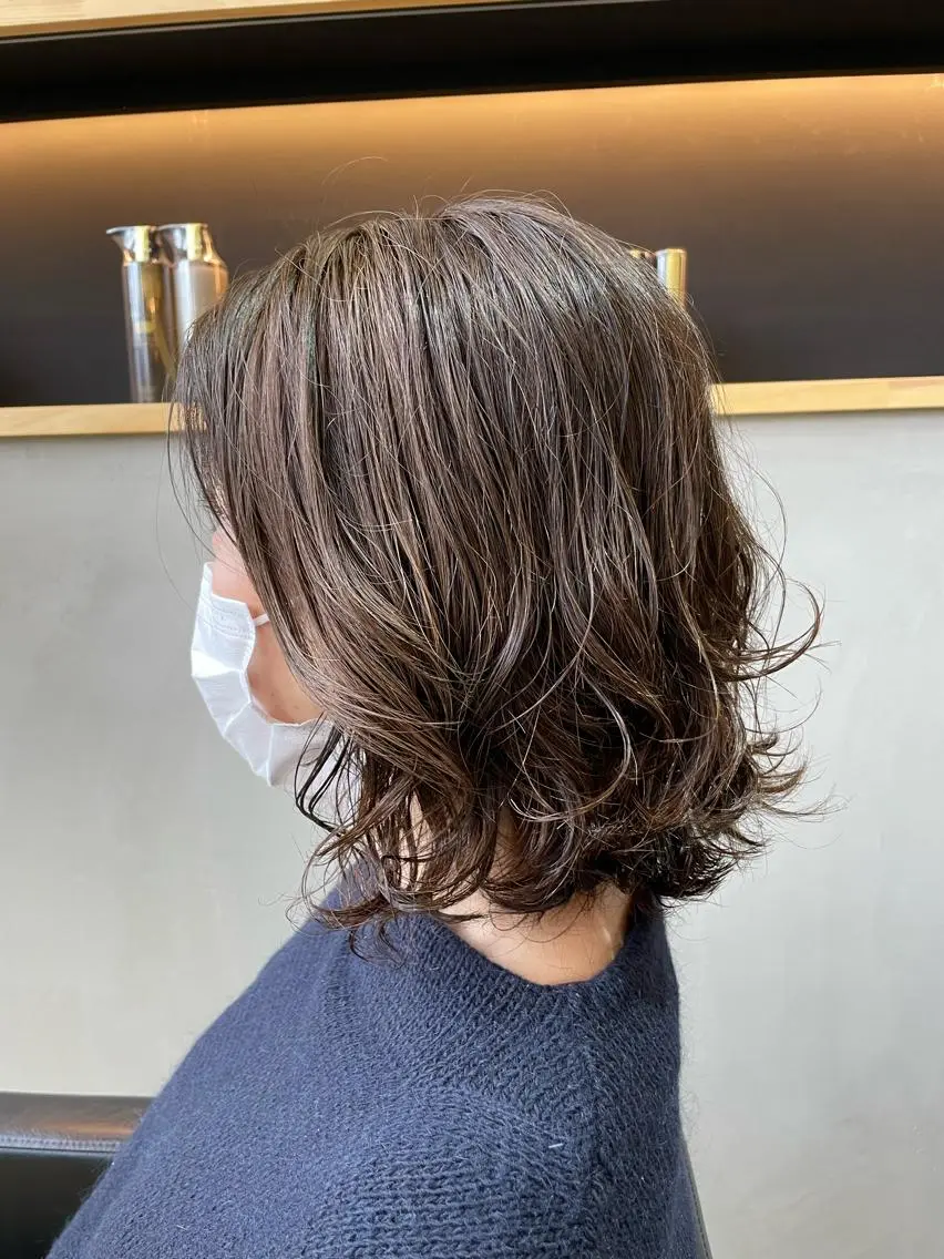 ミディアム カラー パーマ ミディアムパーマ グレージュ ハイライトカラー インナーカラー ハイライト カット ヘアカラー パーマ トリートメント シンヤヘアーズ 泉大津本店のヘアスタイル