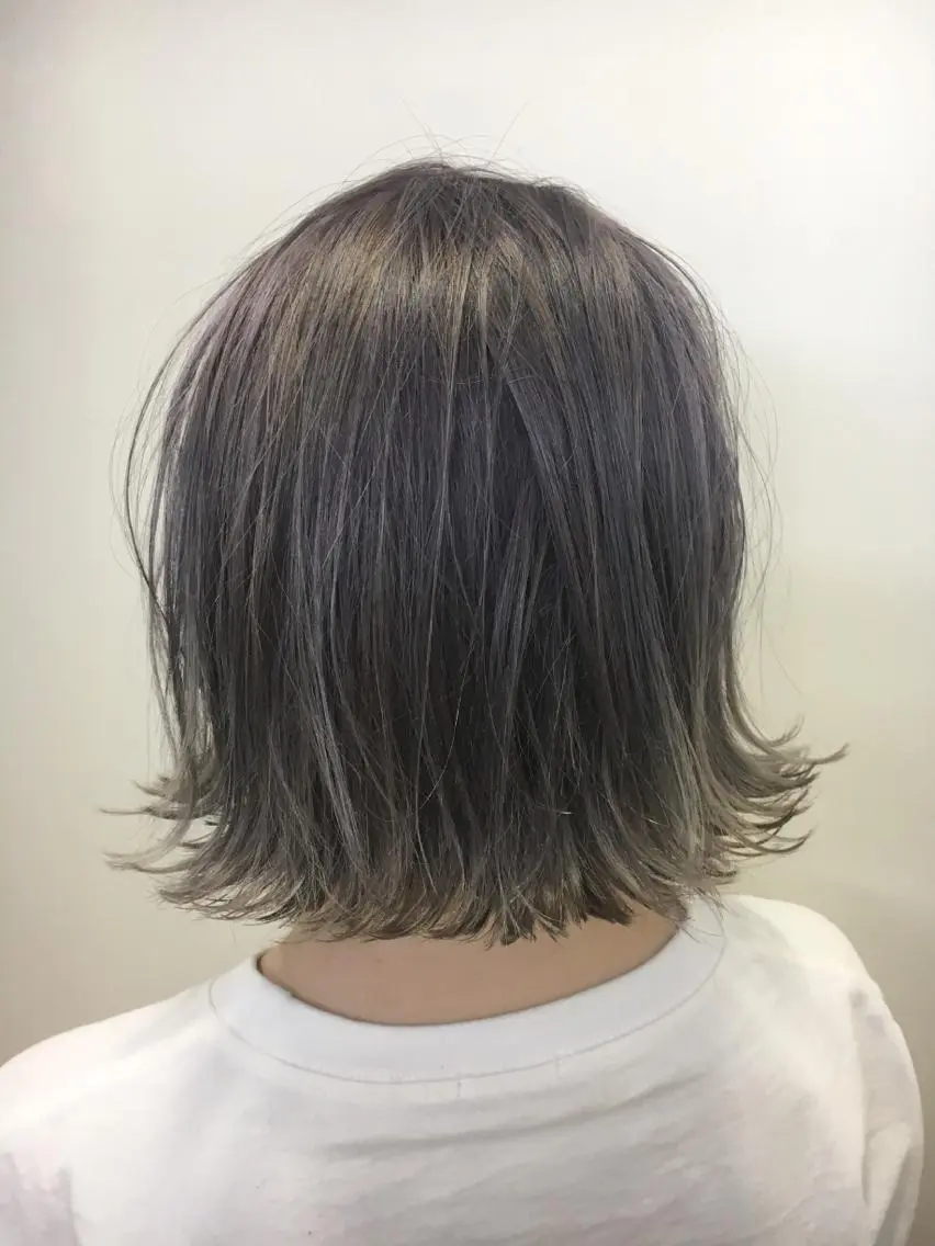 ショート カラー ハイトーンカラー ボブ 外ハネヘア ヘアカラー 永井 大希のヘアスタイル