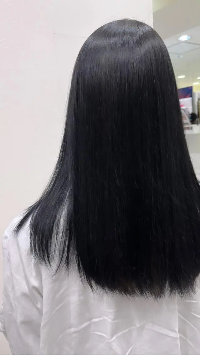 ロング カラー 黒髪 ブルーカラー ブルーブラック カット ヘアカラー 山森 大地のヘアスタイル