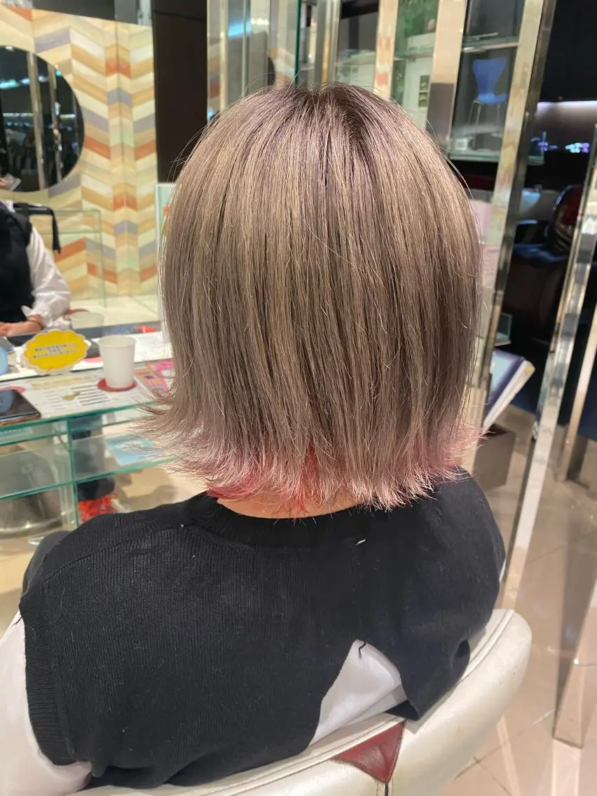 ショート カラー 髪質改善・縮毛矯正 白根凌二のヘアスタイル