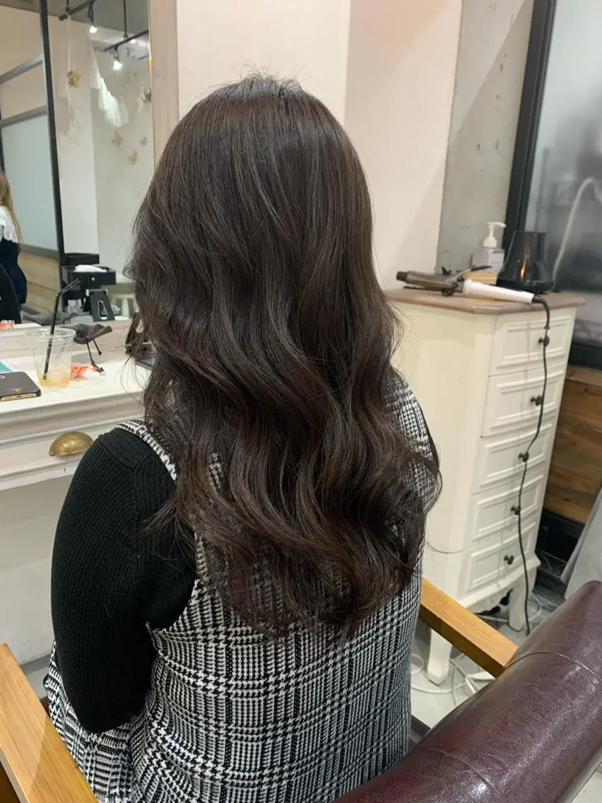 ロング カラー ヘアアレンジ イルミナカラー ヘアカラー トリートメント kei🤎ベージュ /透明感カラー/博多のヘアスタイル