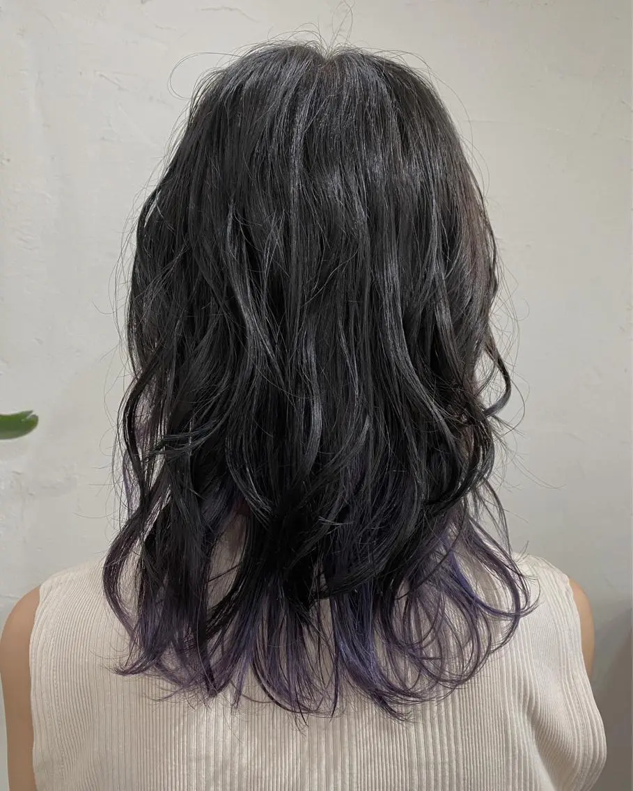 ミディアム カラー ヘアアレンジ ベージュカラー ブリーチ ブルーカラー ブルーラベンダー ラベンダーカラー 暗髪カラー🫐 おくだりんかのヘアスタイル