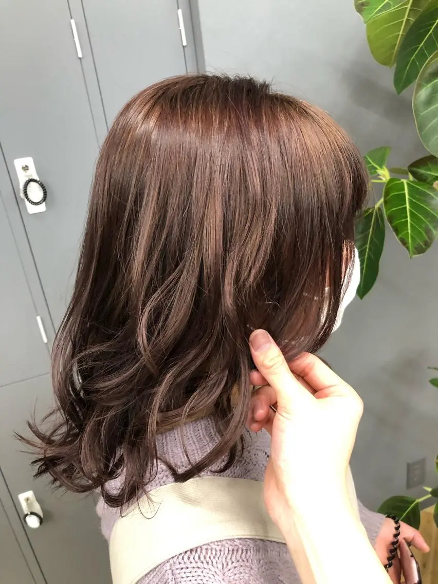 ミディアム カラー ブラウンカラー ピンクカラー ピンクブラウン GIEN 末吉 海斗のヘアスタイル