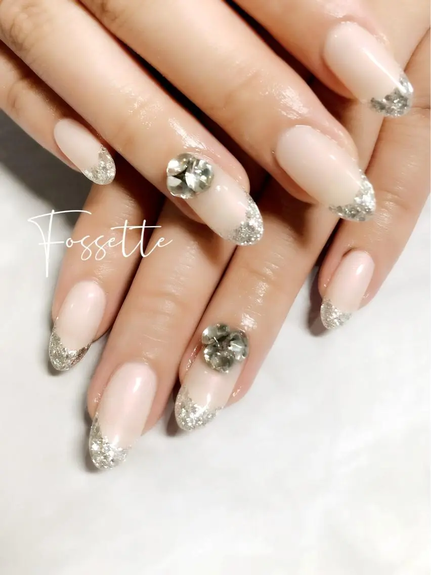 ネイル フレンチネイル ガラスフレンチ ハンドネイル nailsalon Fossetteのネイルデザイン