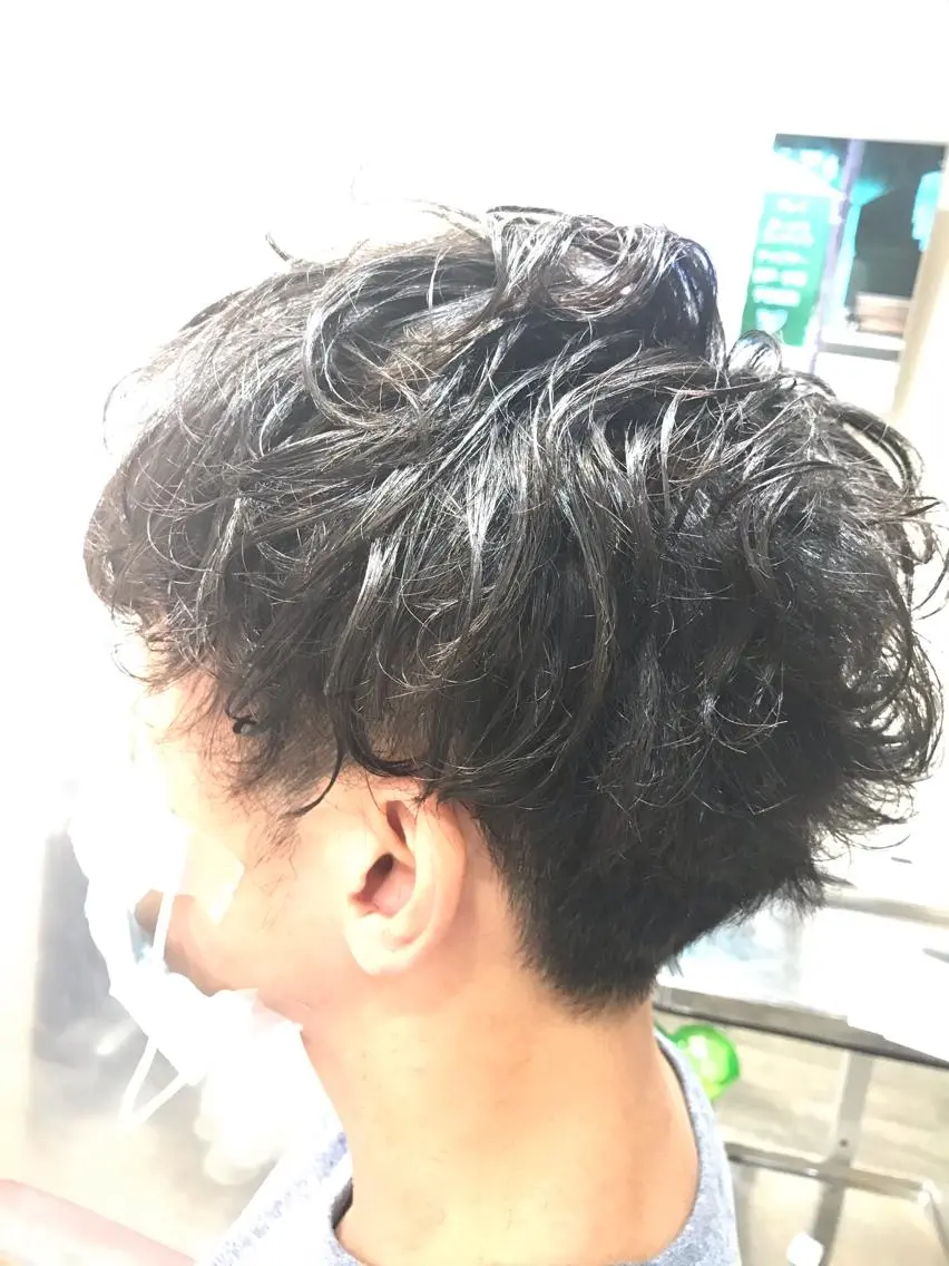 ショート パーマ メンズ メンズパーマ 刈り上げ 限定クーポン 💕大量更新ブリーチのヘアスタイル