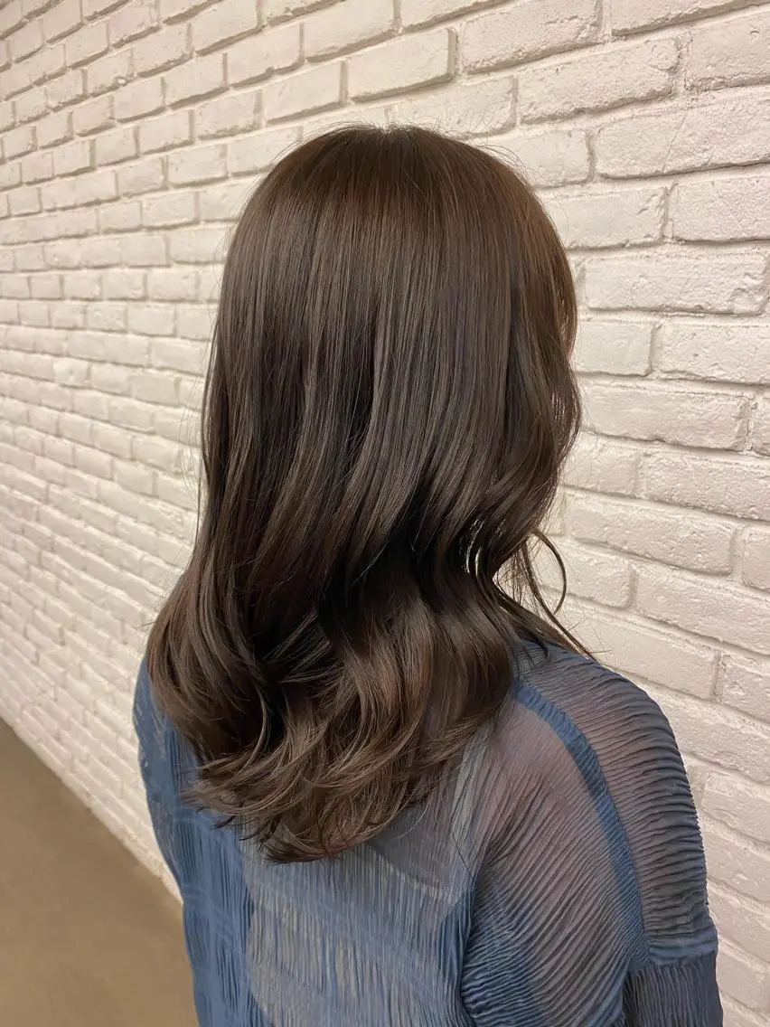 ロング カラー ベージュカラー ブリーチ ブリーチなしカラー ✨️今だけ無料✨️ 鶴田みなみのヘアスタイル