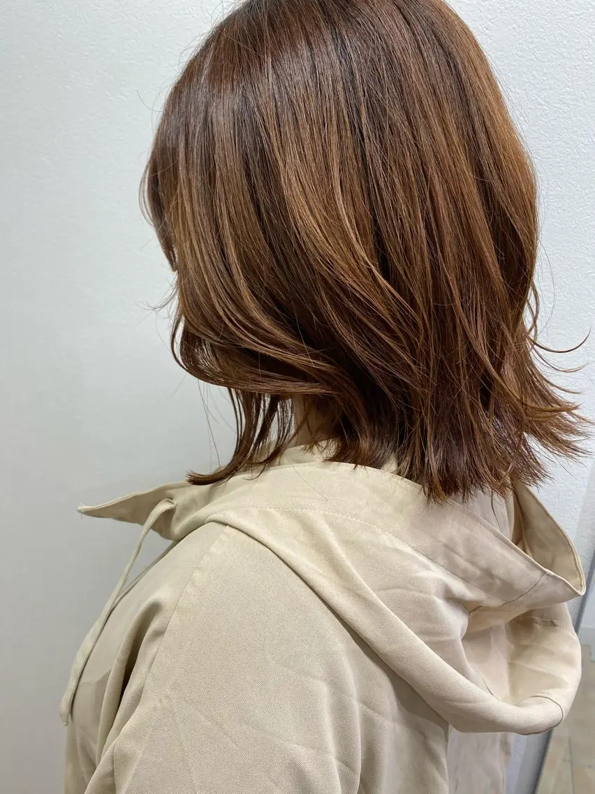 ミディアム 顔まわりレイヤー レイヤーカット 西山梨々【5/1〜 復帰致します🌼】のヘアスタイル