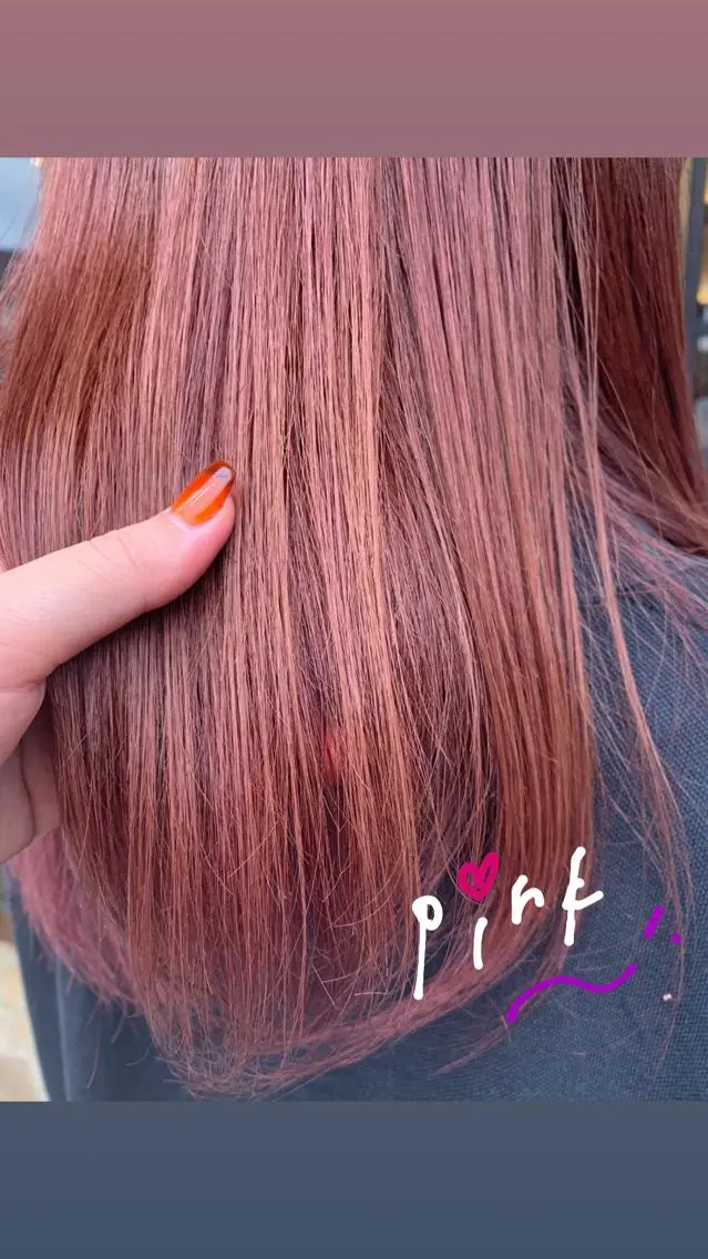 ロング カラー ピンクカラー ヘアカラー トリートメント 川元 汐音のヘアスタイル