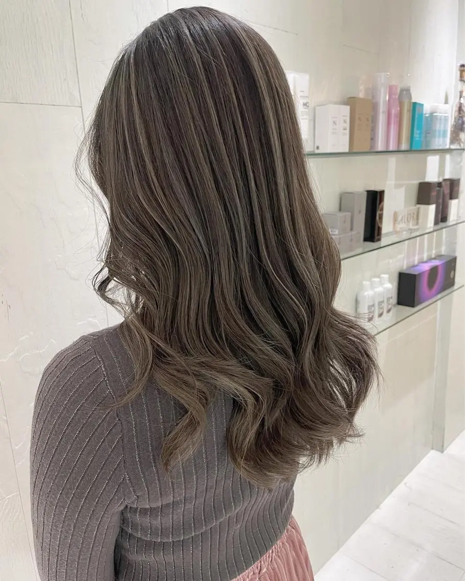 セミロング カラー アッシュ 透明感カラー ハイライトカラー オリーブグレー 外国人風カラー ヘアカラー トリートメント 河合秀明/ショート /ボブ/レイヤーのヘアスタイル