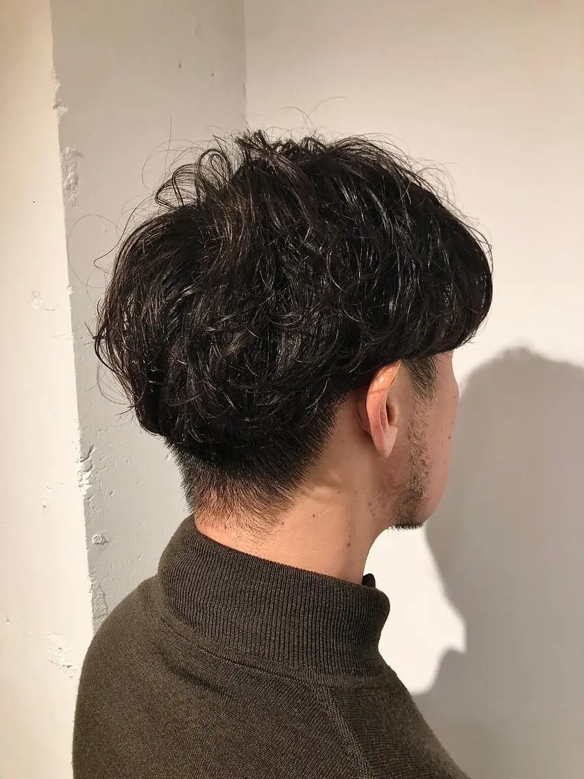 ショート メンズ パーマ アップバング ビジネス マッシュ メンズパーマ メンズツイストパーマ 高橋 英彦のヘアスタイル