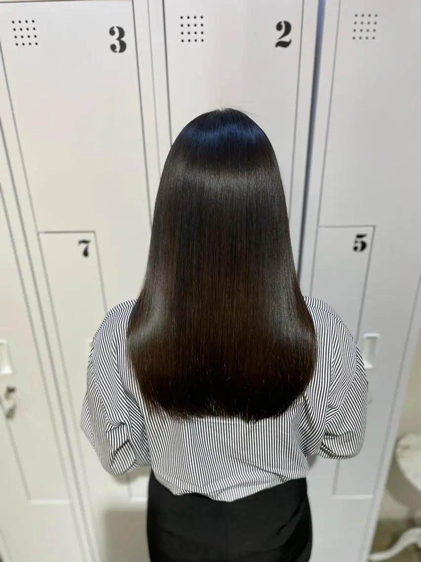 セミロング トリートメント 複雑履歴に対応ブリー チ無しダブルカラーのヘアスタイル