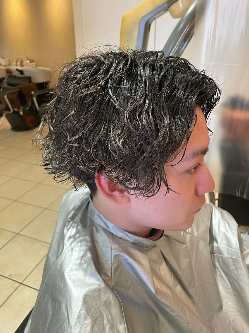 ショート カラー カット パーマ NINE+/代表 ブリーチ特化型サロンのヘアスタイル