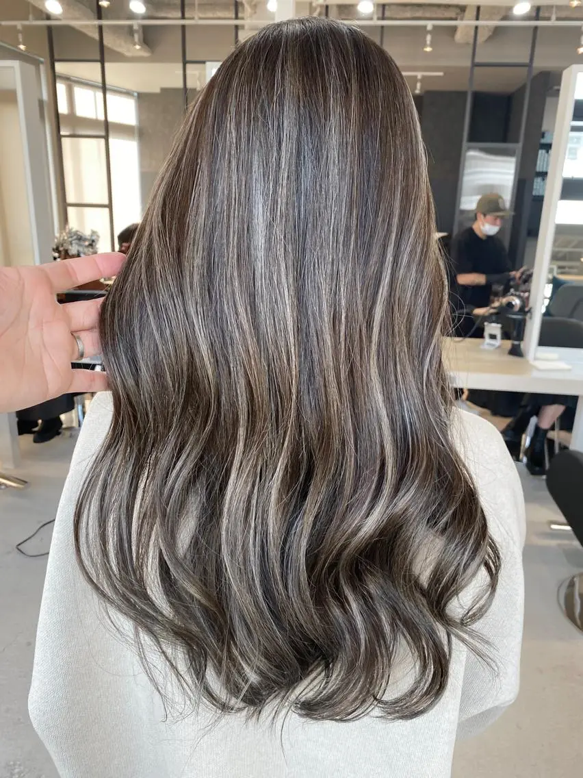 セミロング カラー パーマ ヘアアレンジ ネイル マツエク・マツパ アイブロウ ヘアカラー トリートメント 井上 一平のヘアスタイル