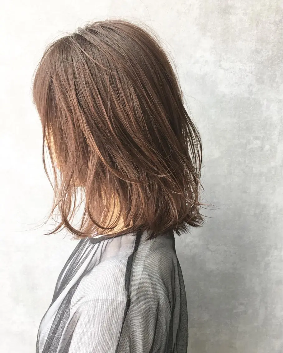 ミディアム カラー アッシュ ブラウンカラー レイヤーカット BLend 渋谷のヘアスタイル