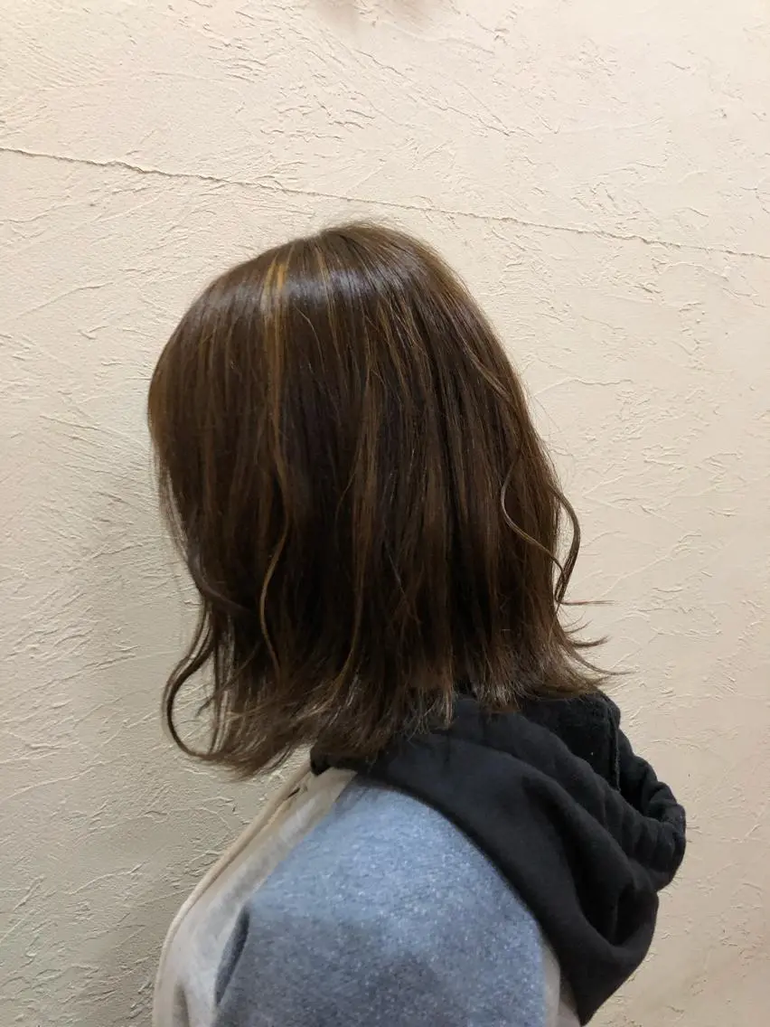 ミディアム カラー カット ヘアカラー トリートメント 美髪・透明感カラー 西川仁弥のヘアスタイル