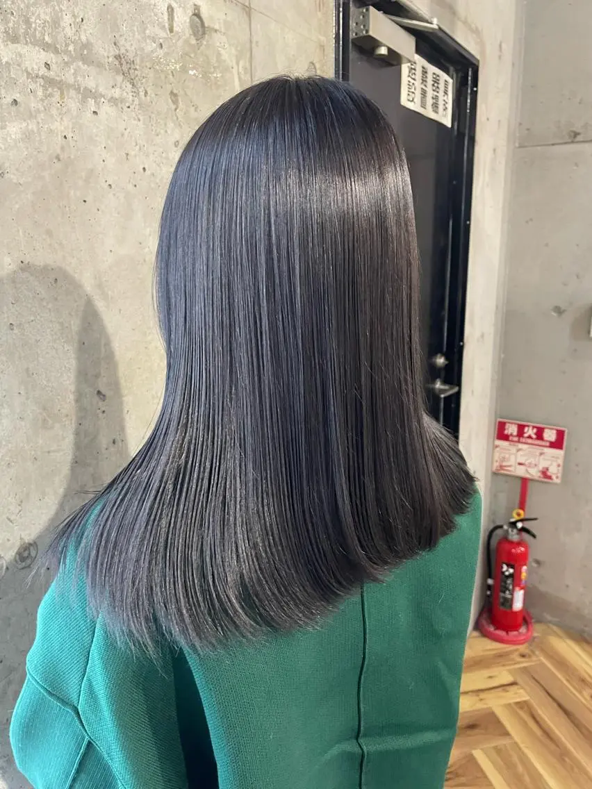 セミロング カラー 黒髪 ヘアカラー トリートメント SHOTO ハイトー ン/ブロンドカラーのヘアスタイル
