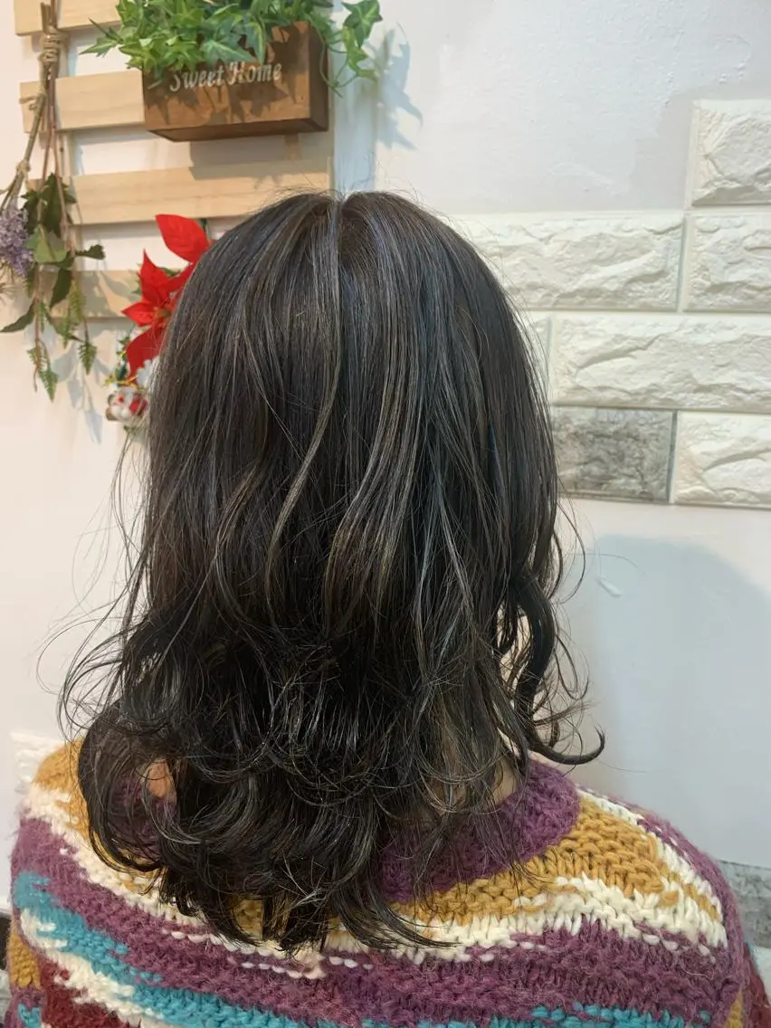 カラー 大人デザイン 🍃MORIKA🍃のヘアスタイル