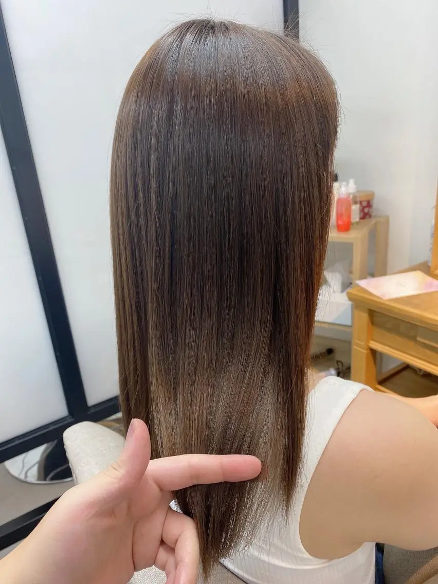 セミロング カット ヘアカラー トリートメント 透明感/ツヤ髪/ さら艶/前田祥汰のヘアスタイル