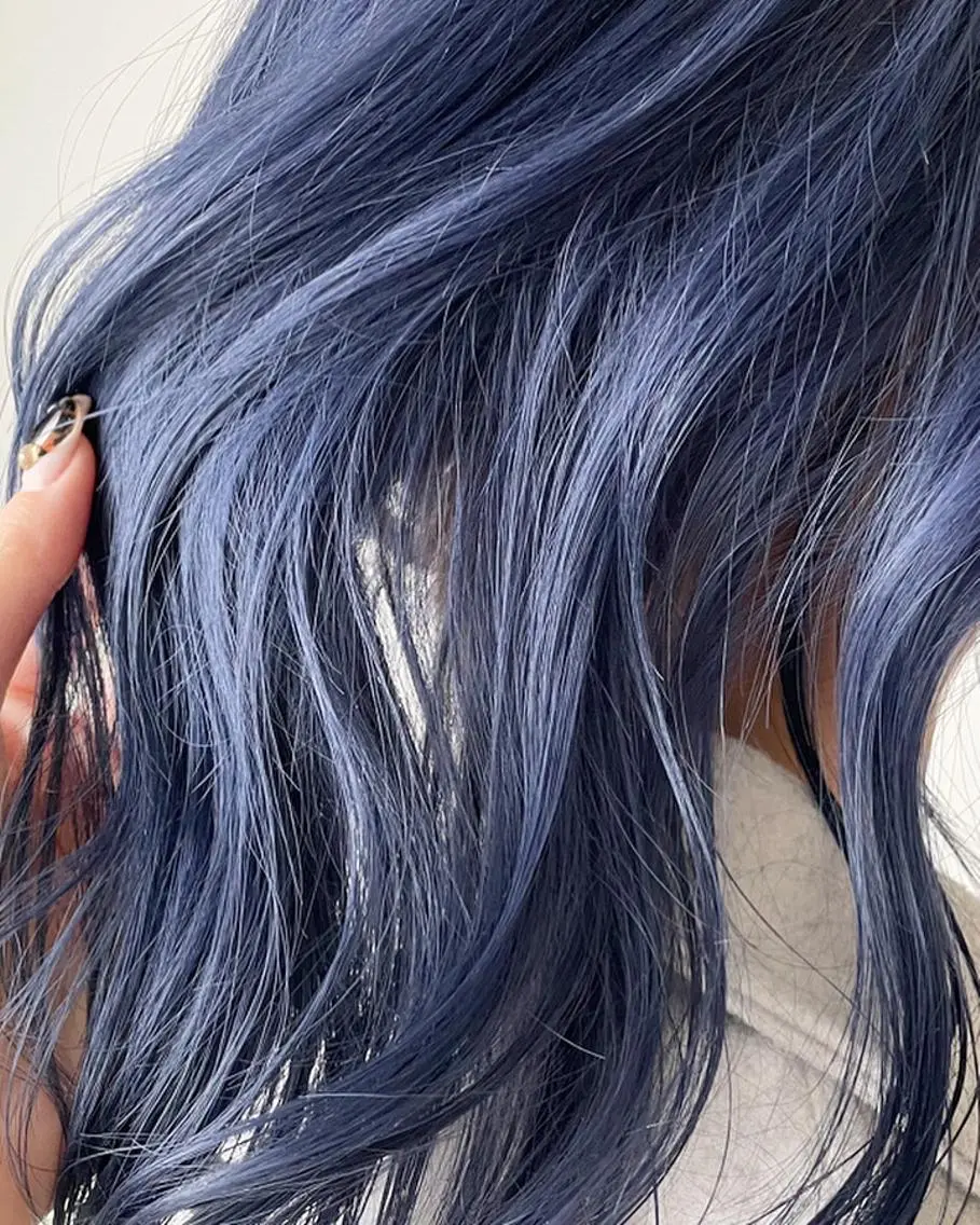 カラー ブルーカラー Minami🩵 新宿のヘアスタイル