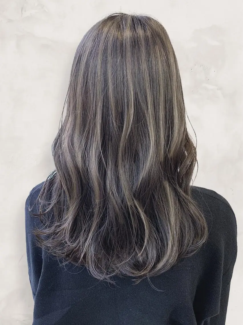 ロング カラー ブリーチ 透明感カラー ブリーチなしカラー 髪質改善 カット ヘアカラー トリートメント グレージュ×レイヤー 藤生 和宏のヘアスタイル