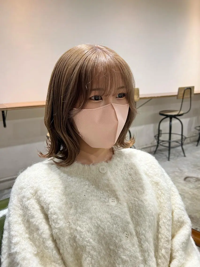セミロング カラー ベージュカラー ミルクティーベージュ ヘアカラー トリートメント ヘッドスパ ヘアセット オカベ ショウマのヘアスタイル