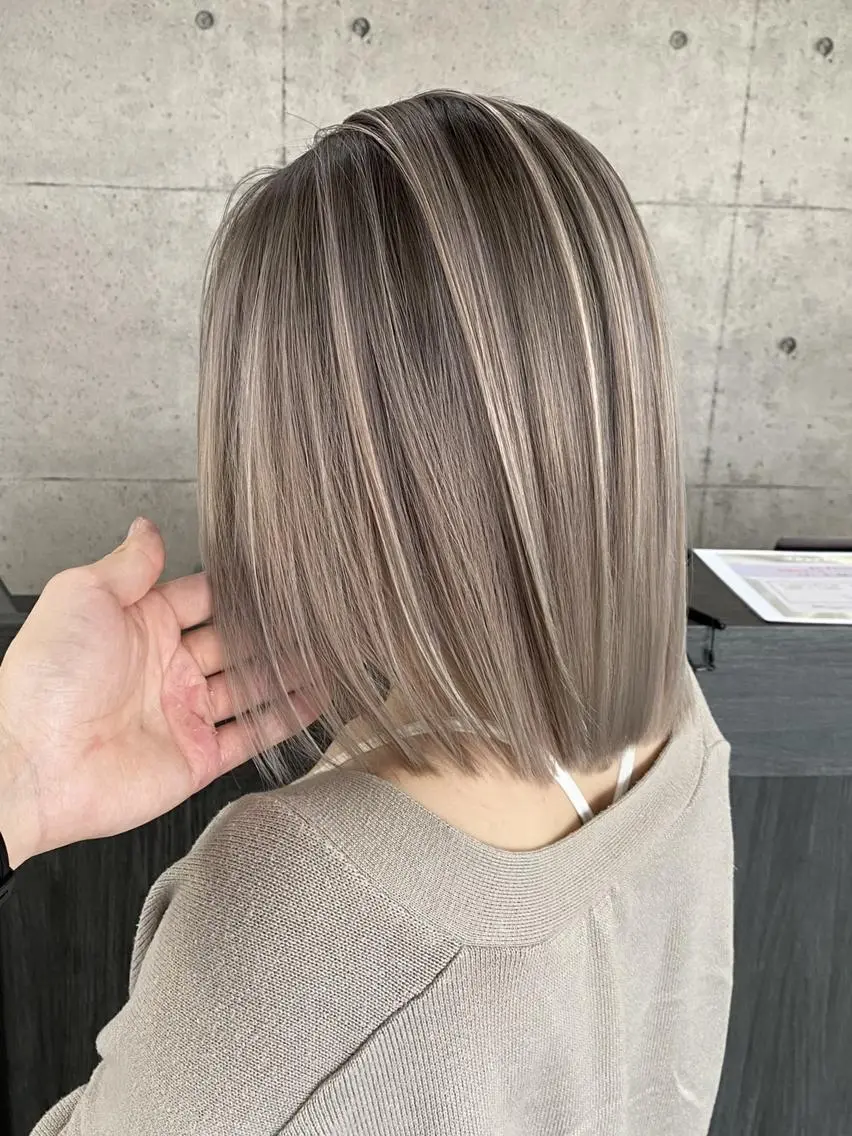 カラー ミディアム バレイヤージュ ブリーチ グラデーションカラー レイヤーカット カット ヘアカラー トリートメント shota/ブリーチ ハイトーン/レイヤーのヘアスタイル