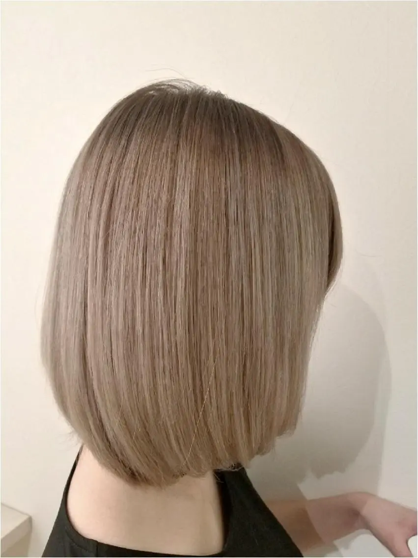 ショート カラー グレージュ ミルクティーグレージュ 【髪質改善美容師】t occa茨木篠原健太のヘアスタイル