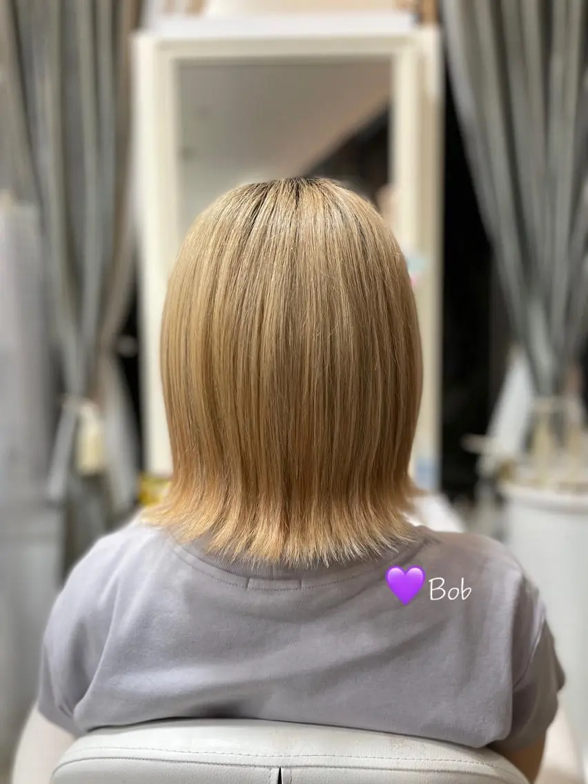 ミディアム ボブ 外ハネヘア 豊田 智美のヘアスタイル