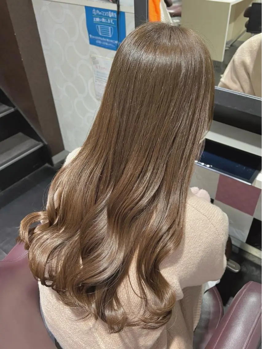 ロング カラー アッシュ ベージュカラー ブラウンカラー ヘーゼル ミルクティーベージュ ヘアカラー トリートメント 艶髪 ♡Tomiyaのヘアスタイル
