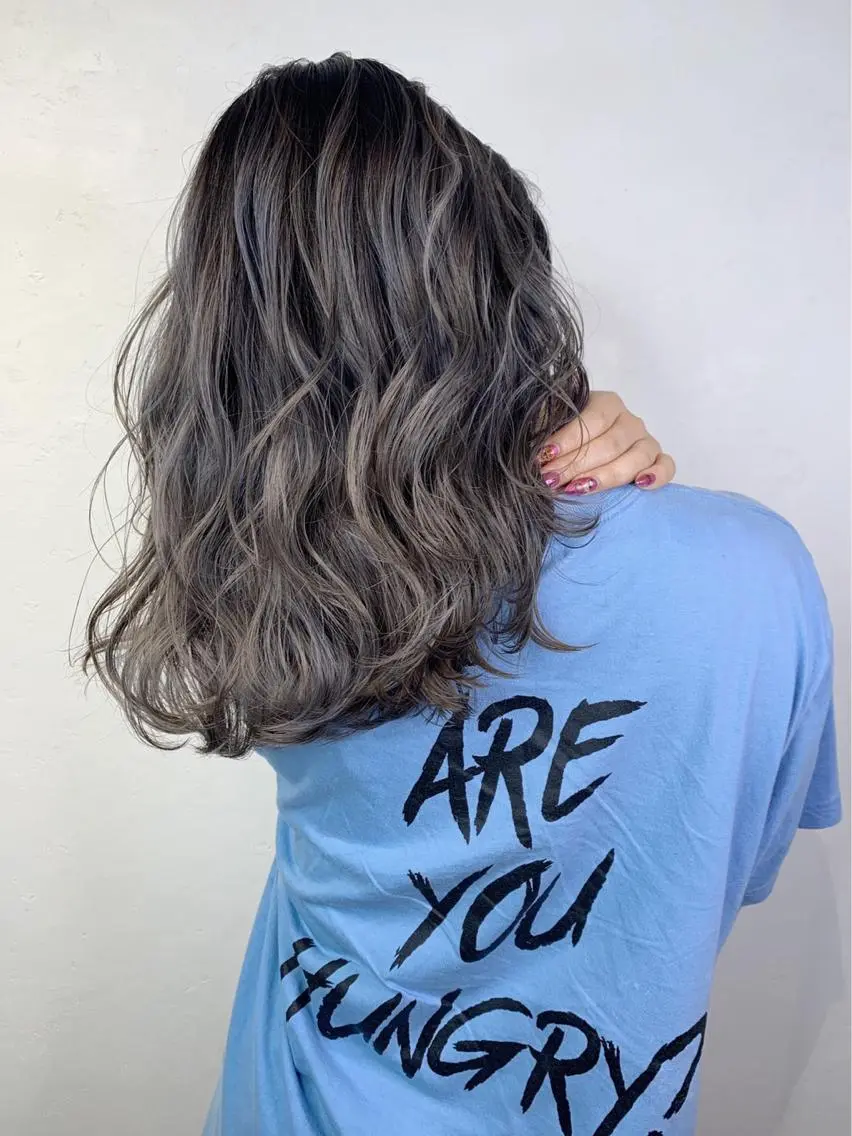 ミディアム 外国人風カラー 髪質改善 似合わせカット ＿WHITE鳳店 アンダーバーホワイトのヘアスタイル