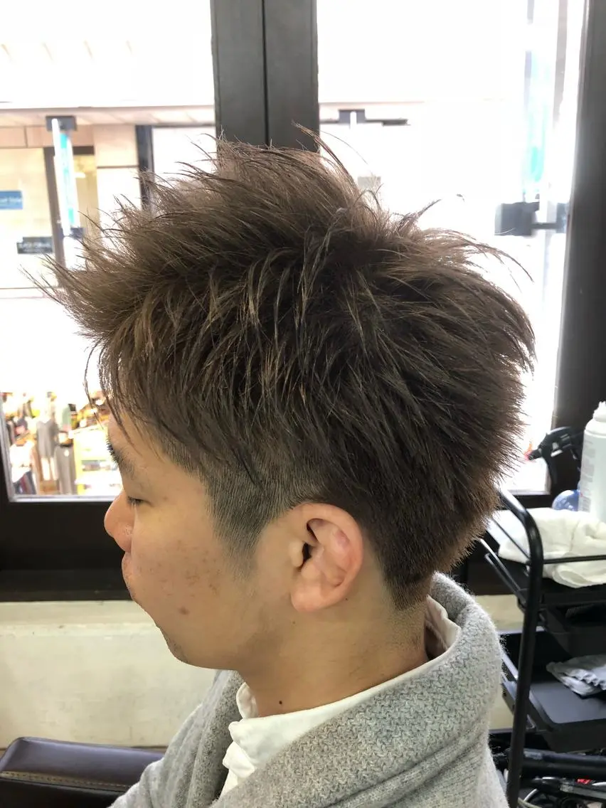 メンズ カット ヘアカラー カ レラのヘアスタイル