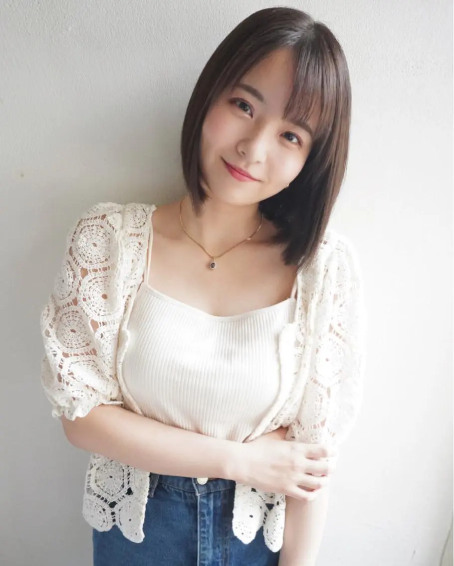 ショート 切りっぱなしボブ アッシュ ボブ 菅原リキヤ くびれレイヤーヘアのヘアスタイル