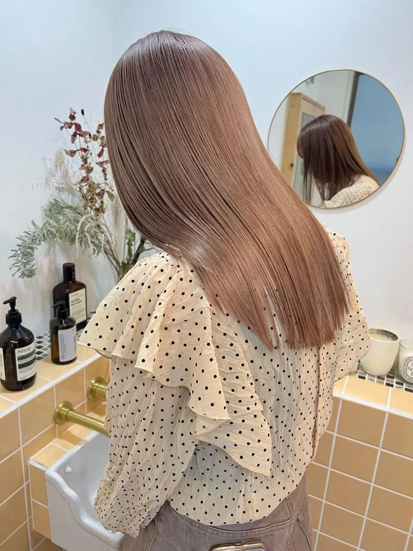 ロング カラー 顔周りレイヤーカット ブリーチminamiのヘアスタイル