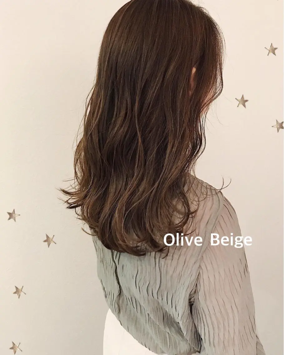 ロング カラー カット ヘアカラー 市川 千夏のヘアスタイル