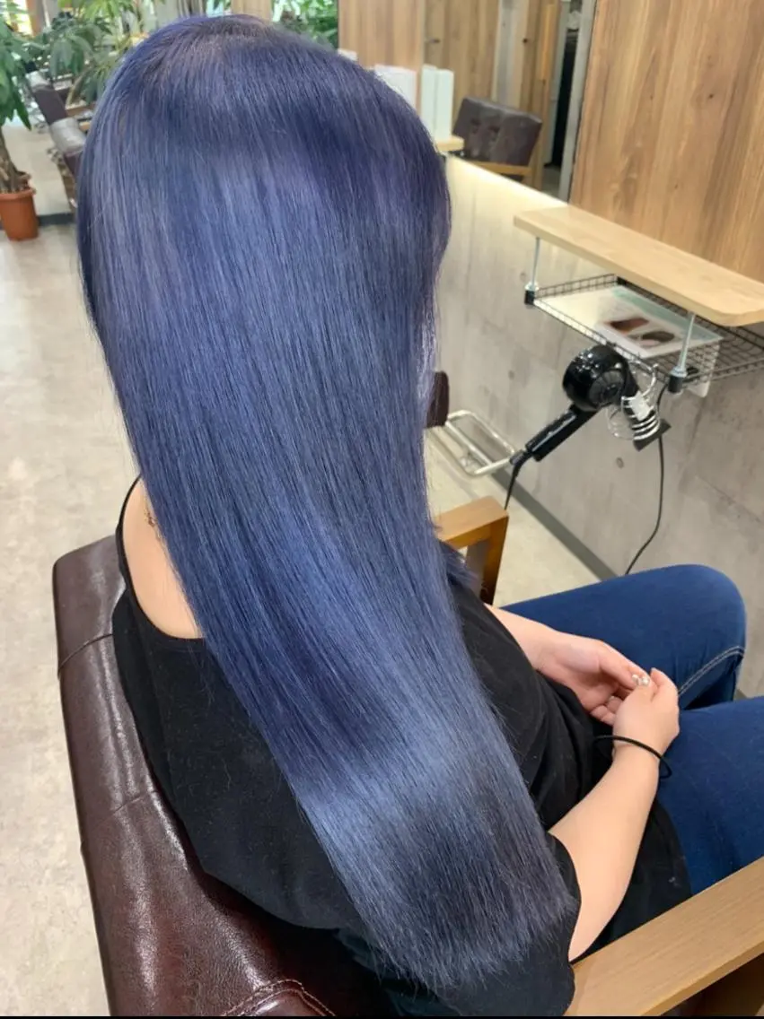 ロング カラー バレイヤージュ ブリーチ ブルーカラー ブルーバイオレット ケアブリーチ ヘアカラー トリートメント memento 斎藤大覚のヘアスタイル