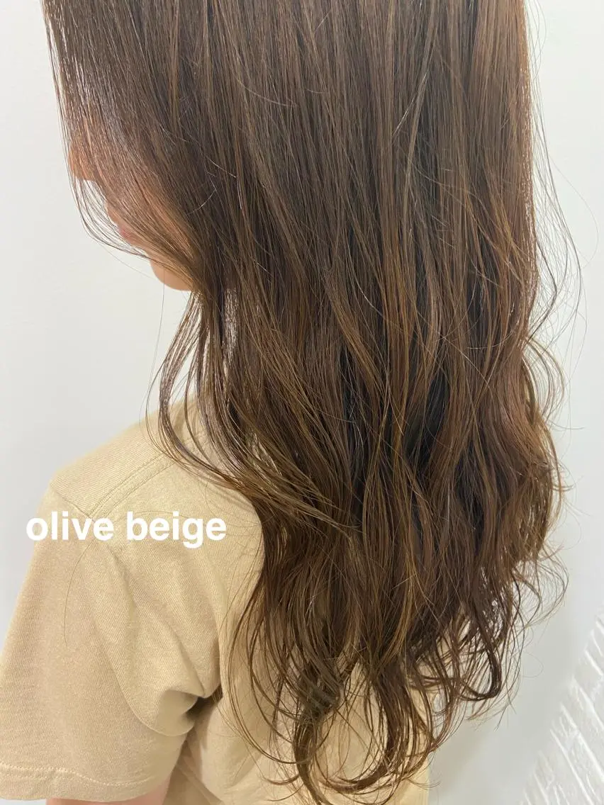 ロング カラー merc.🌿💚 八幡真衣のヘアスタイル
