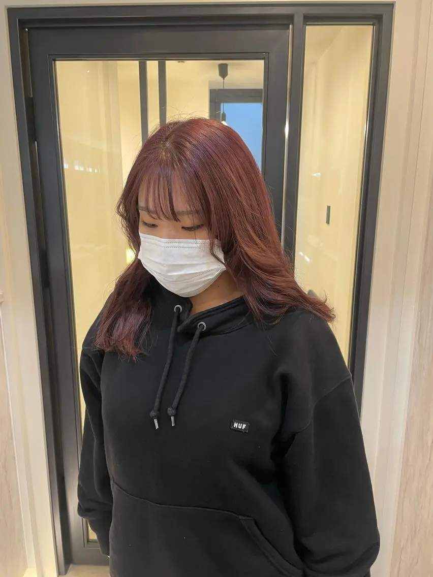セミロング ヘアカラー 渋谷 留菜のヘアスタイル