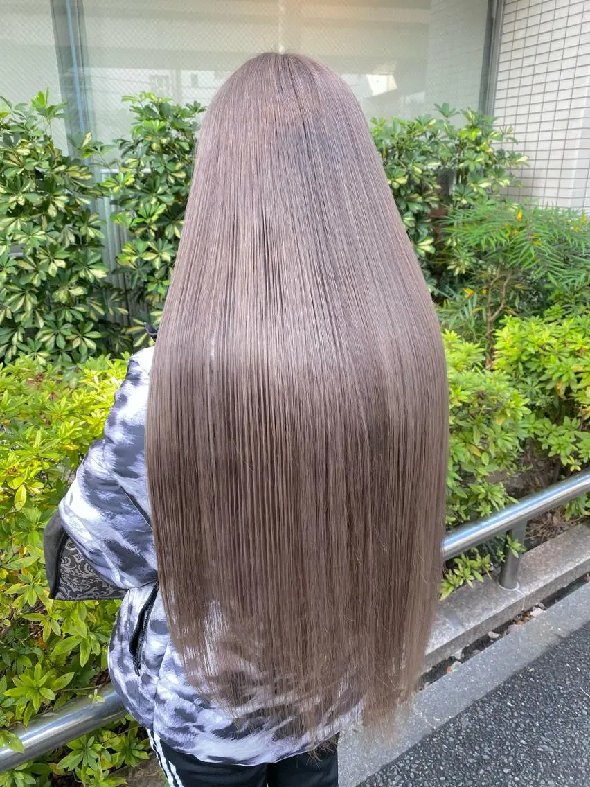 ロング カラー ベージュカラー ブリーチ 透明感カラー ダブルカラー グレージュ 🌟ハイライト/ハイ トーン🌟MIKIのヘアスタイル