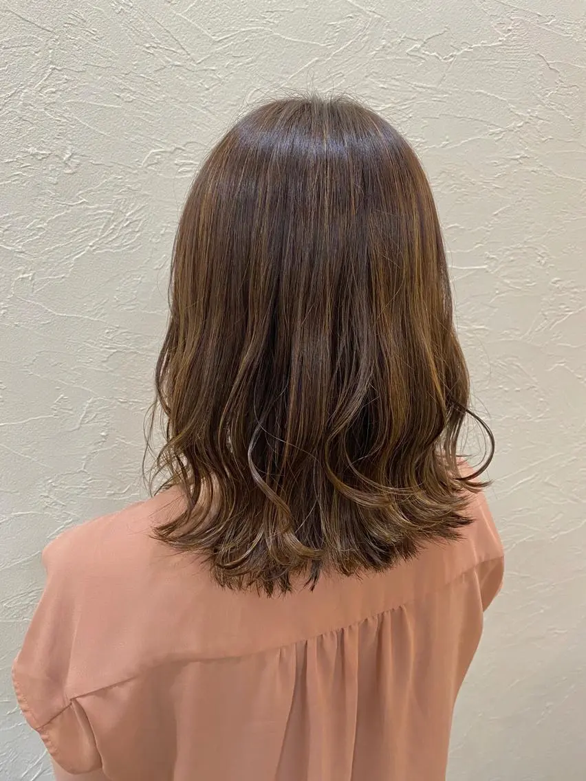 ミディアム カラー カット ヘアカラー トリートメント ENIF ヤマグチアツコのヘアスタイル