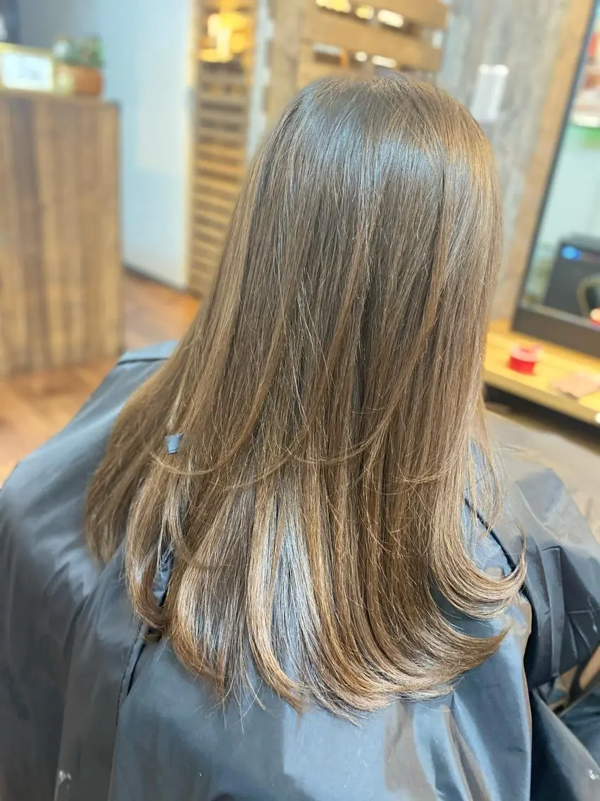 セミロング カラー Luzir⭐︎ GEN⭐︎のヘアスタイル